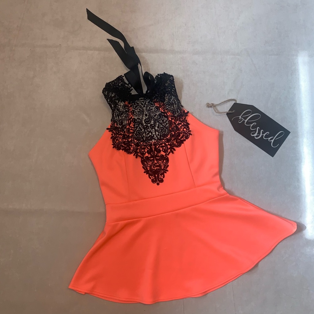Blu Planet | Peplum lace | Top